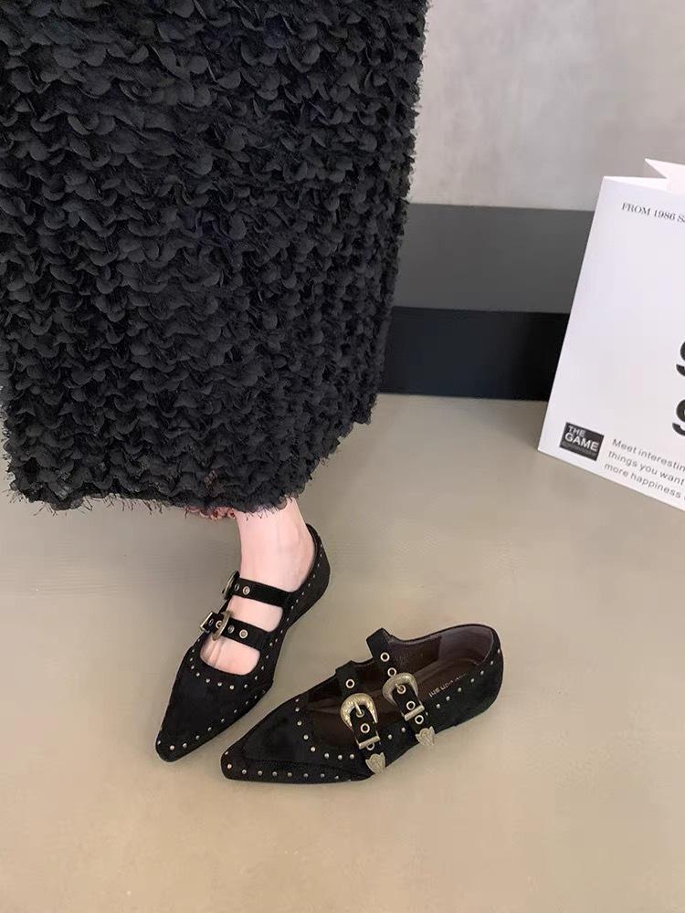 Retro pointed head shallow mouth inner height increase single shoes women's 2025 new design French late evening wind Mary Jane shoes