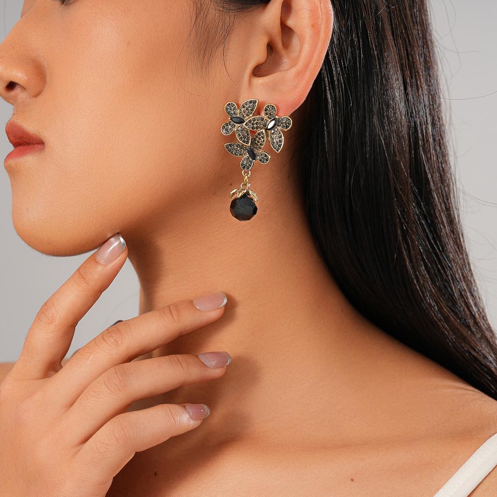 Dark Wind Diamond Glass Butterfly Flower Round Silver Needle Earrings Personalized Light Luxury Earrings