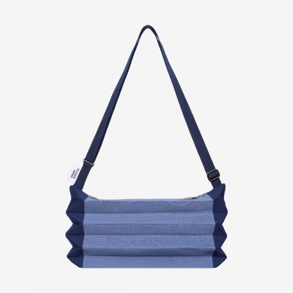 

Pleatsmama Shacosu Bag Blue Single option