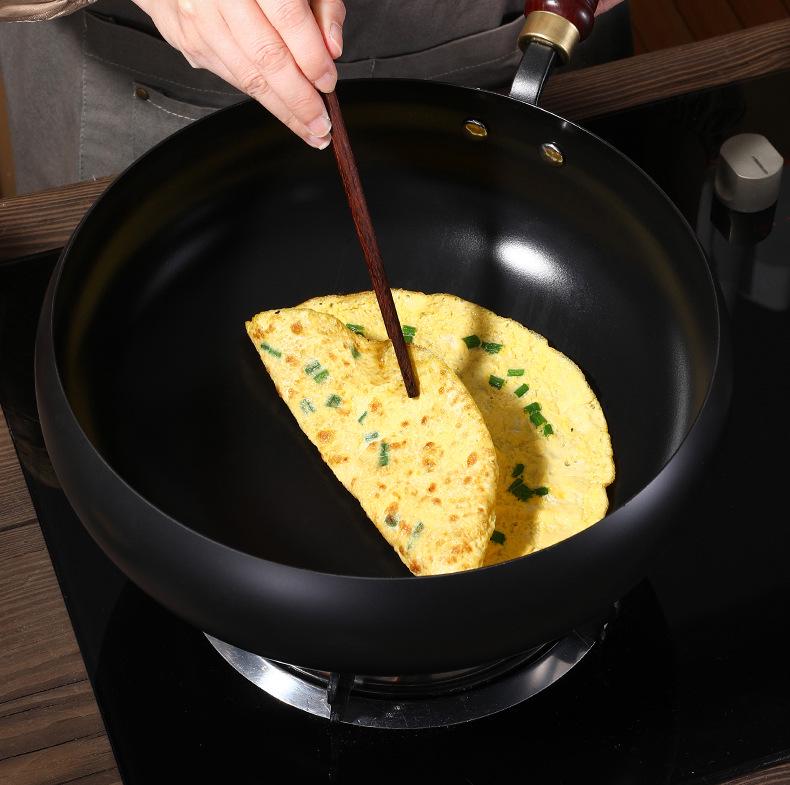 Ancient-Style Non-Stick Thick Iron Wok for Stir-Frying, Stewing, and Soup - Household & Commercial Use