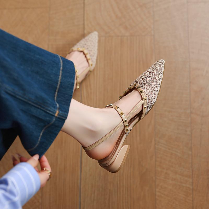 Mesh Rivet Fashion Sandals for Women's Summer 26 Year New Style Sharp Point Elegant Commuter Coarse Low Heel Back Air Sandals
