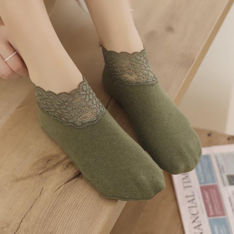 Women Ankle Socks Super Soft Lace Trim Non-Slip Highly Elastic Stretchy Thicken Thermal Harajuku Women Floor Socks