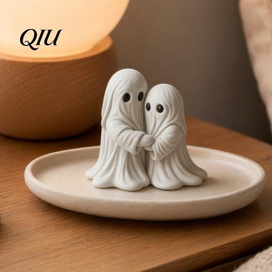 Warm Home Decoration Halloween Hugging Ghost Statue, Resin Table Ornament, Cute Healing Statue Figurine Desktop Decoration, Sculpture Art