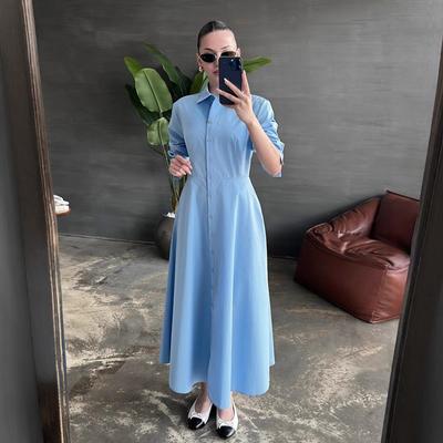 Prosta damska niebieska koszula-sukienka casualowa, elegancka, z kołnierzykiem, jednorzędowa, z długim rękawem