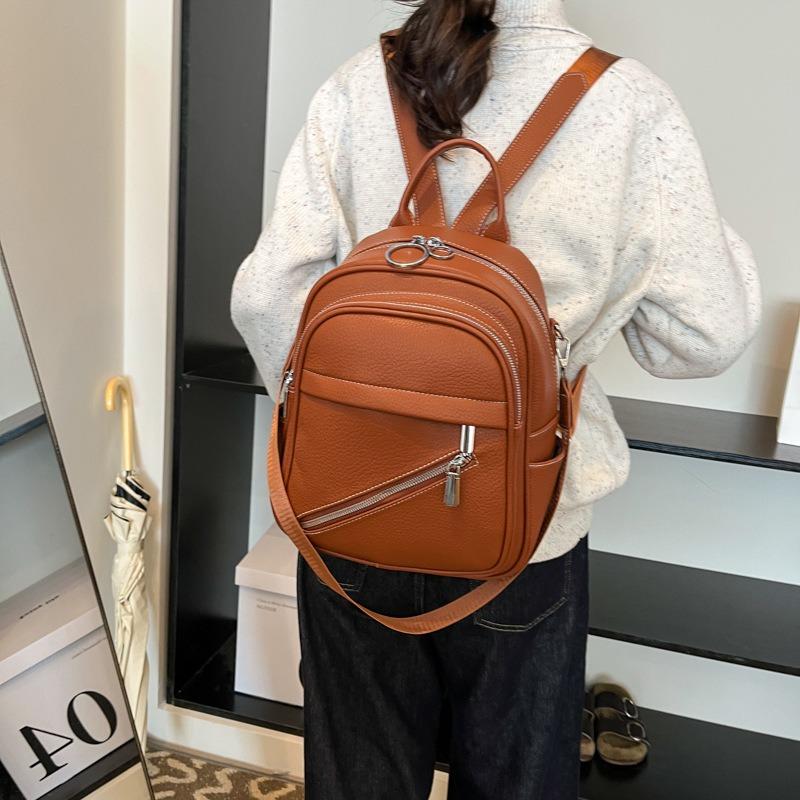 Large capacity backpack women's leisure new fashion portable student bag high-end simple backpack