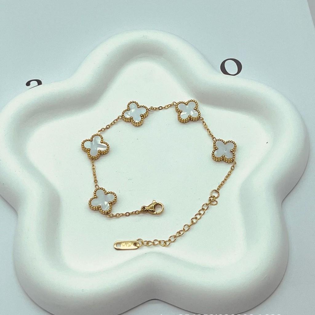 Elegant Double-Sided Four-Leaf Clover Titanium Steel Bracelet for Women – High-End Fashion Jewelry