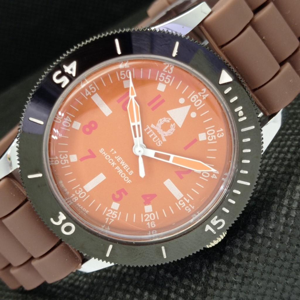 

REFURBISHED TURNABLE BEZEL SWISS MENS 40MM TITUS ORANGE DIAL WATCH a303208-2 R1013-000a303208