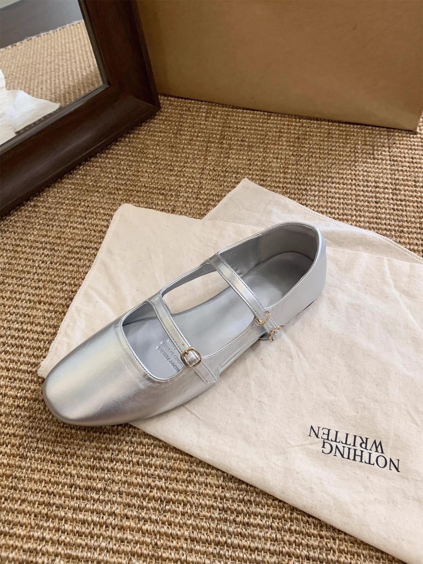 

Плоские французские маленькие красные туфли Мэри Джейн женские туфли 2025 лето с юбкой свадебные туфли балетки вечерние туфли 35