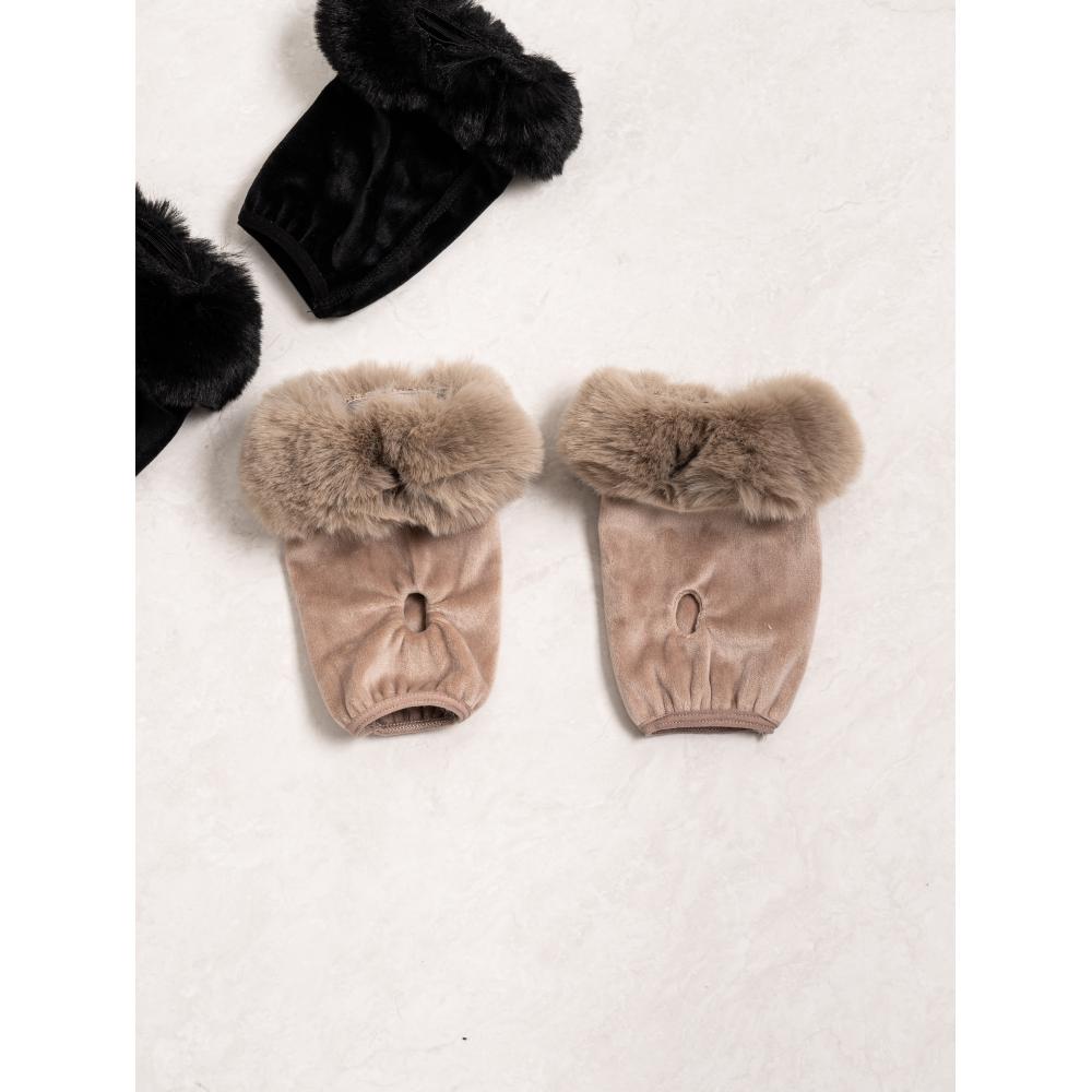 

Daiso Furry Half Gloves Braun