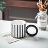 Taza de Cerámica Minimalista con Rayas y Asa Grande para Café Desayuno Leche Taza Exquisita para Té de la Tarde Tazas de Té de Flores Regalos de Cumpleaños