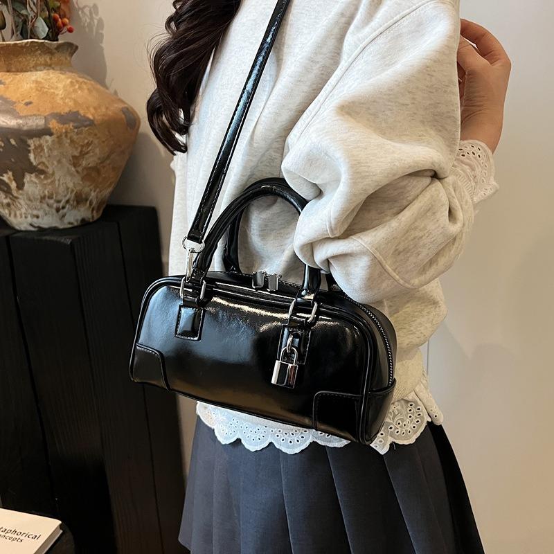 Popular Bag Women's New Niche Design Versatile Messenger Bag Portable Pillow Bag