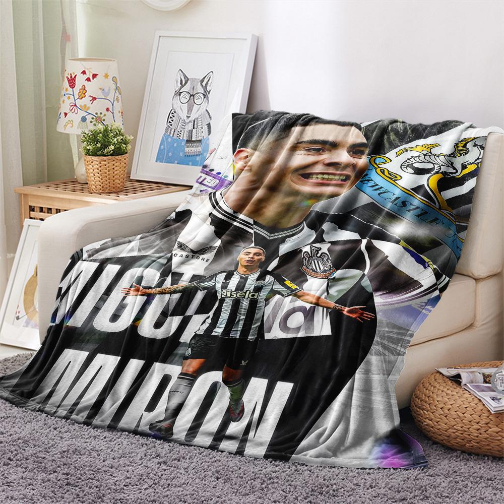 Newcastle United Print FlAannel Blanket, High quality Comfortable for All Seasons, Home Decor, Warmth and Comfort