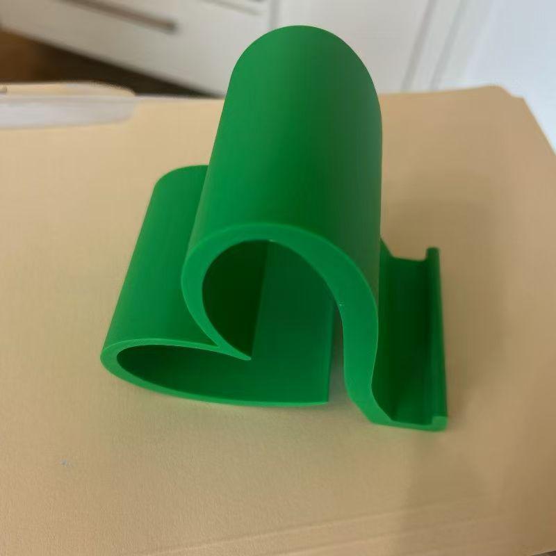 3D Printed Heart-Shaped Phone Holder for Home or Office – Perfect Valentine's Day Gift