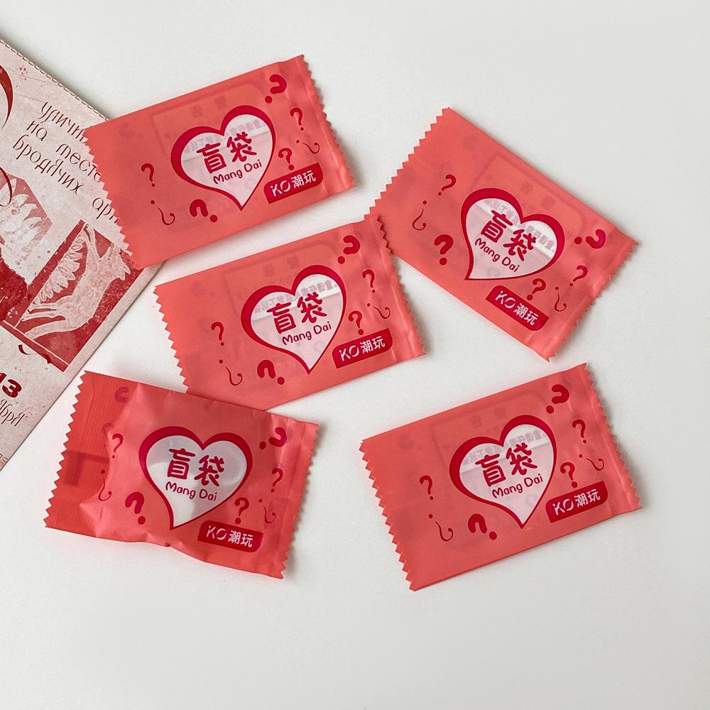 Přívěsek na klíče naslepo Malý dárek Školní taška Roztomilá taška Řetízek na mobilní telefon Dárek Prémiová pryskyřice Klíčenka na batoh