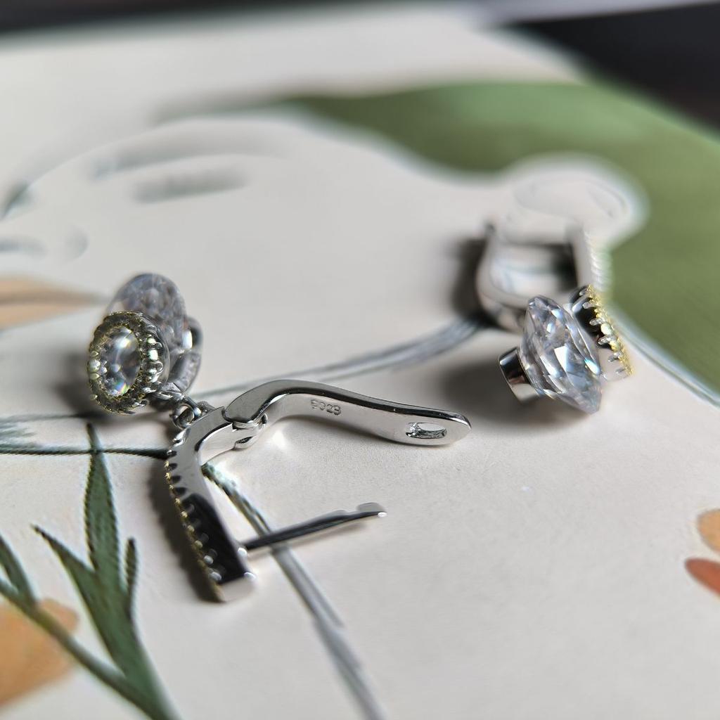 Серебряные серьги с фианитами (2186656)