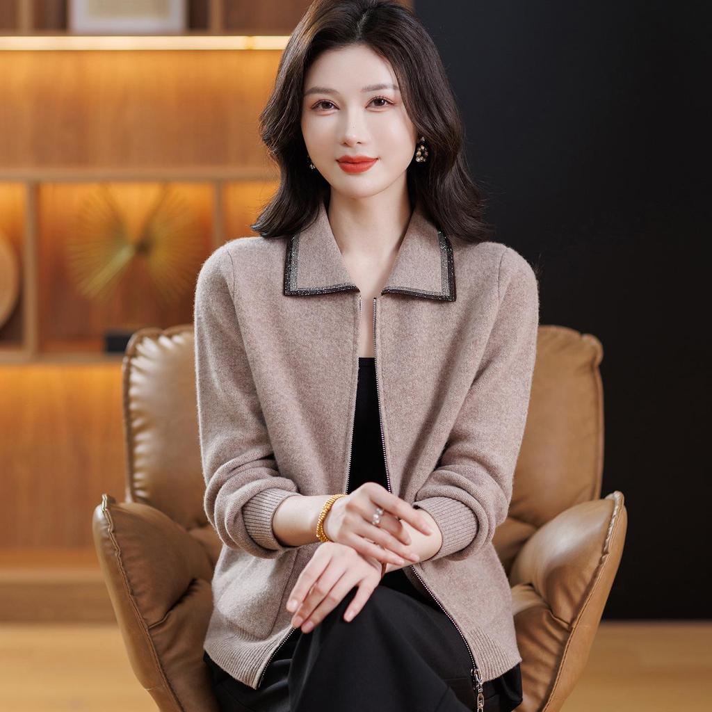 100% Pure Wool Women's Zipper Stand Collar Sweater Coat for Spring and Autumn/Winter Warmth, Ideal for Mid-Aged and Elderly