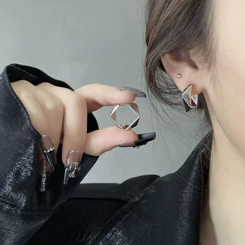 High-End Silver 3D Diamond Irregular Design Ear Clip Earrings - European & American Cold Style