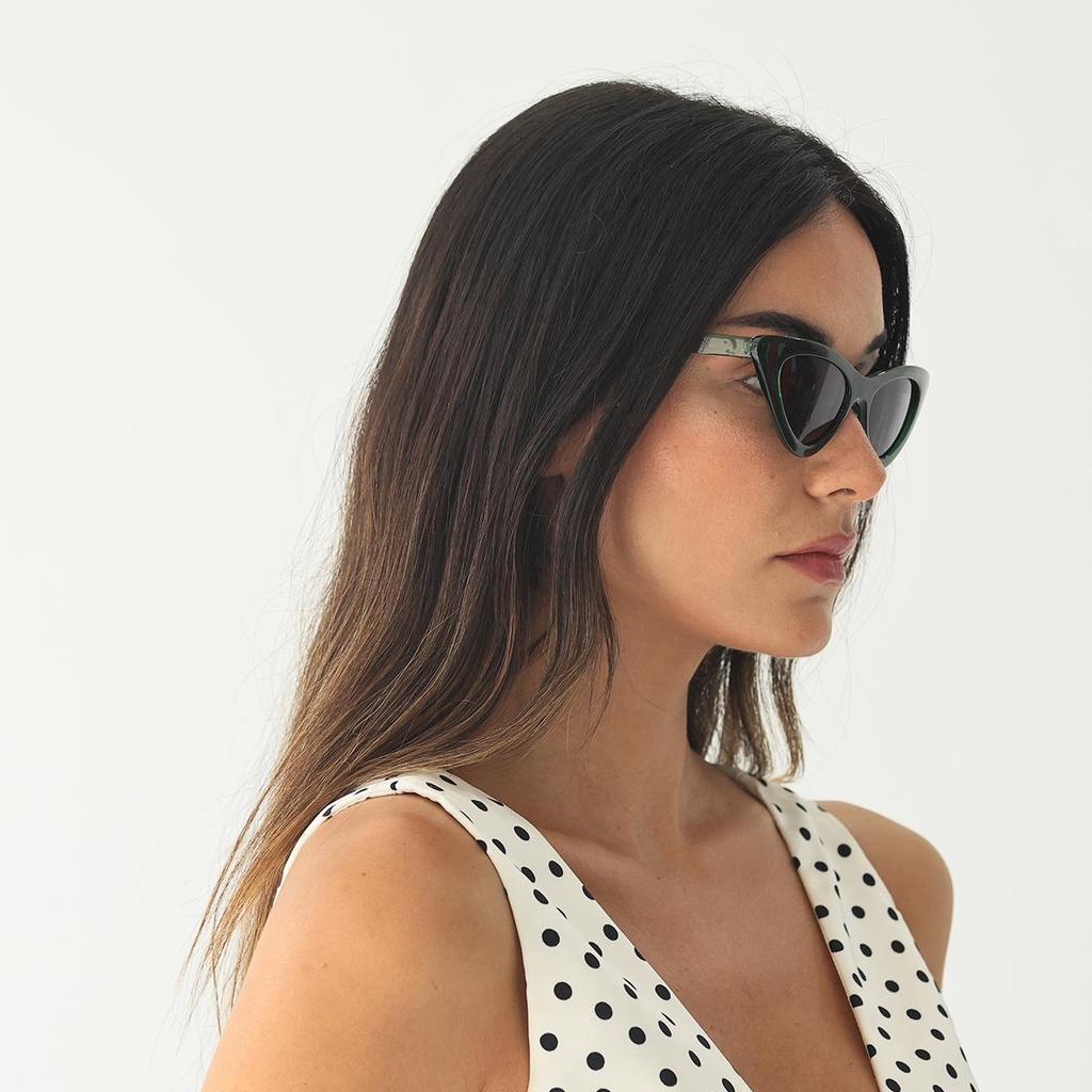 Gafas de sol retro vintage estrechas con forma de ojo de gato para mujer, gafas de influencia con marco de plástico, diseño de ojo de gato