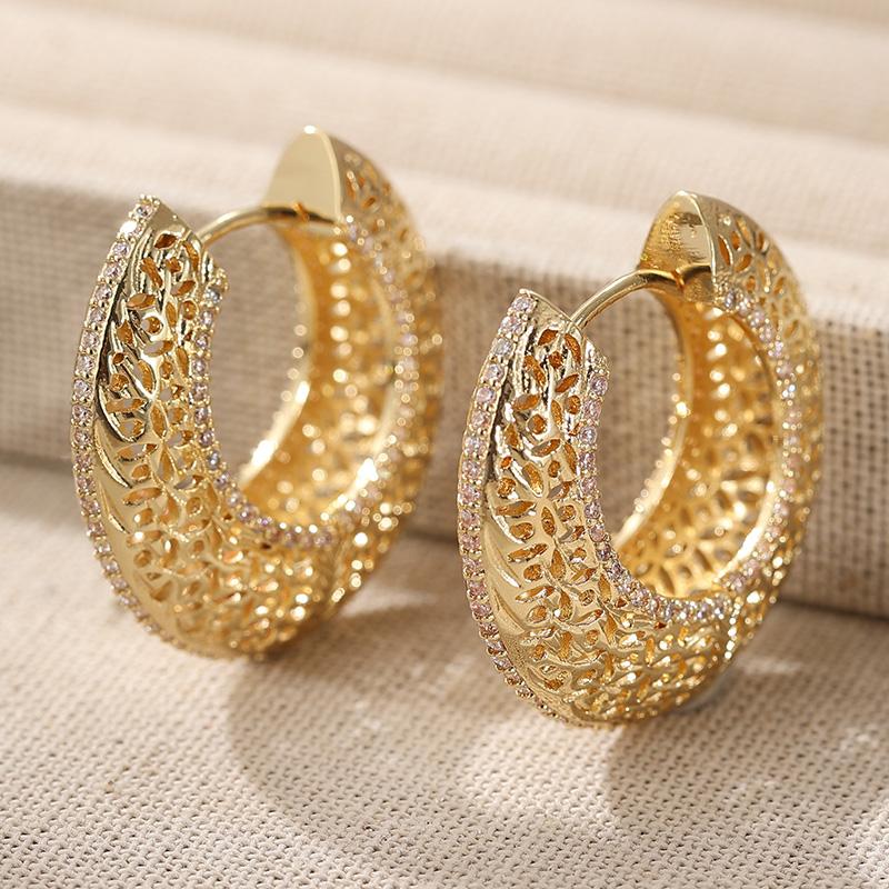 Prägnante handgeschnitzte hohle Creolen, vergoldet, für Damen, elegant, täglicher Schmuck, Bankett-Accessoires, Handwerkskunst, Geschenk