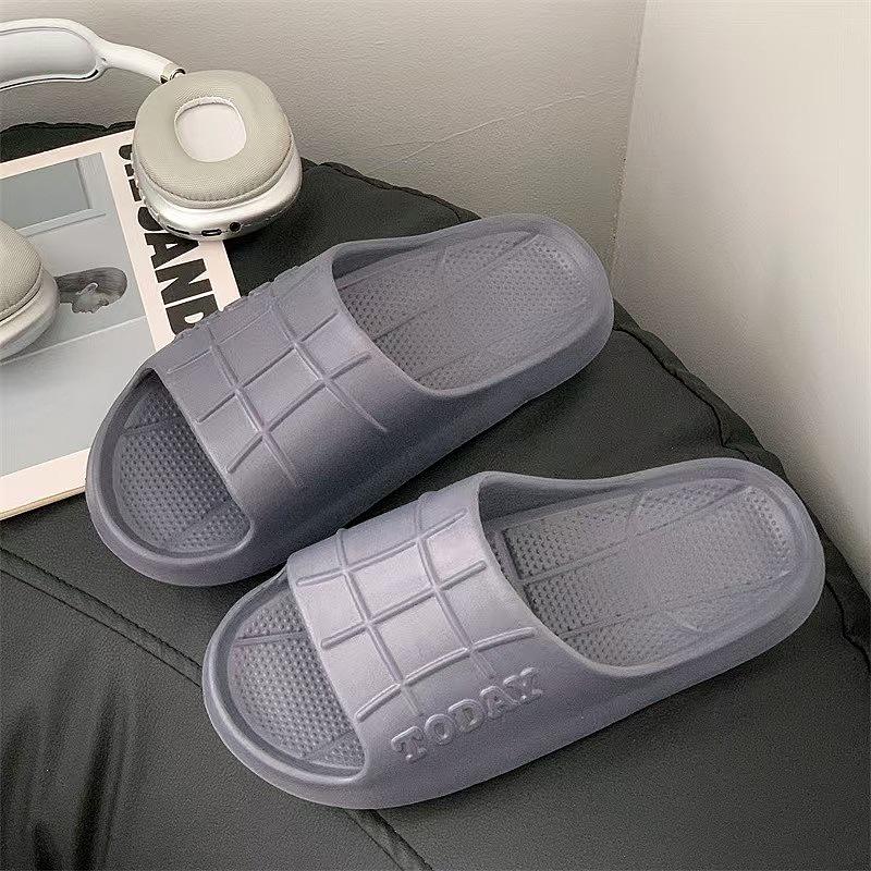 Unisex Summer Non-Slip EVA Flip Flops - Soft Sole, Deodorant, Wear-Resistant, Thick-Soled Slippers for Home and Bath.
