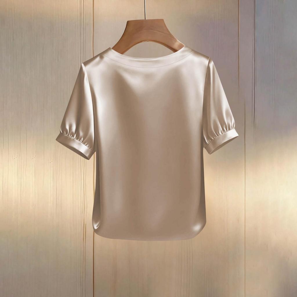 Camicetta da donna in raso a maniche corte con scollo rotondo decorato e vestibilità ampia, top setoso per l'ufficio o l'uso quotidiano