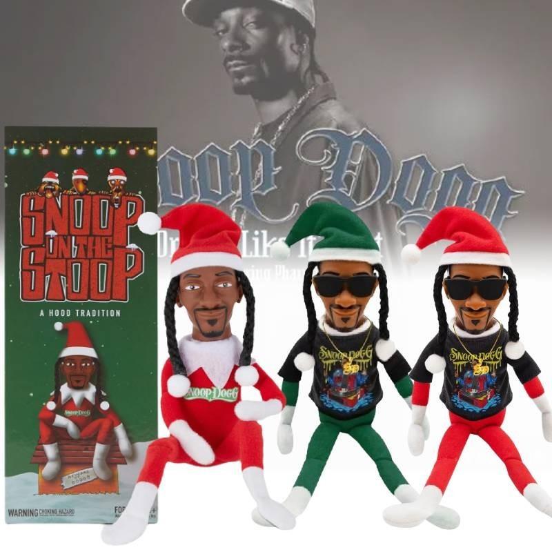 Decorazione Unica Elfo di Natale Snoop su una Veranda per Amanti dell'Hip Hop in Stili Colorati