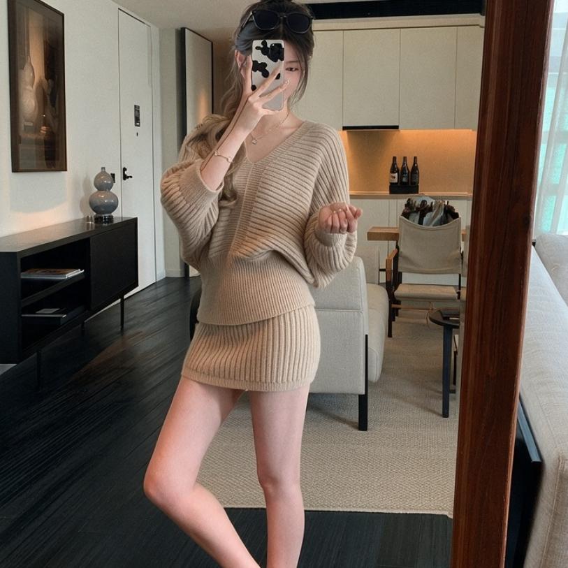 Women's Sweater Set Autumn Winter V-Neck Batwing-Sleeve Ribbed Knit Sweater + Mini Skirt Two-Piece Set Female Outfits