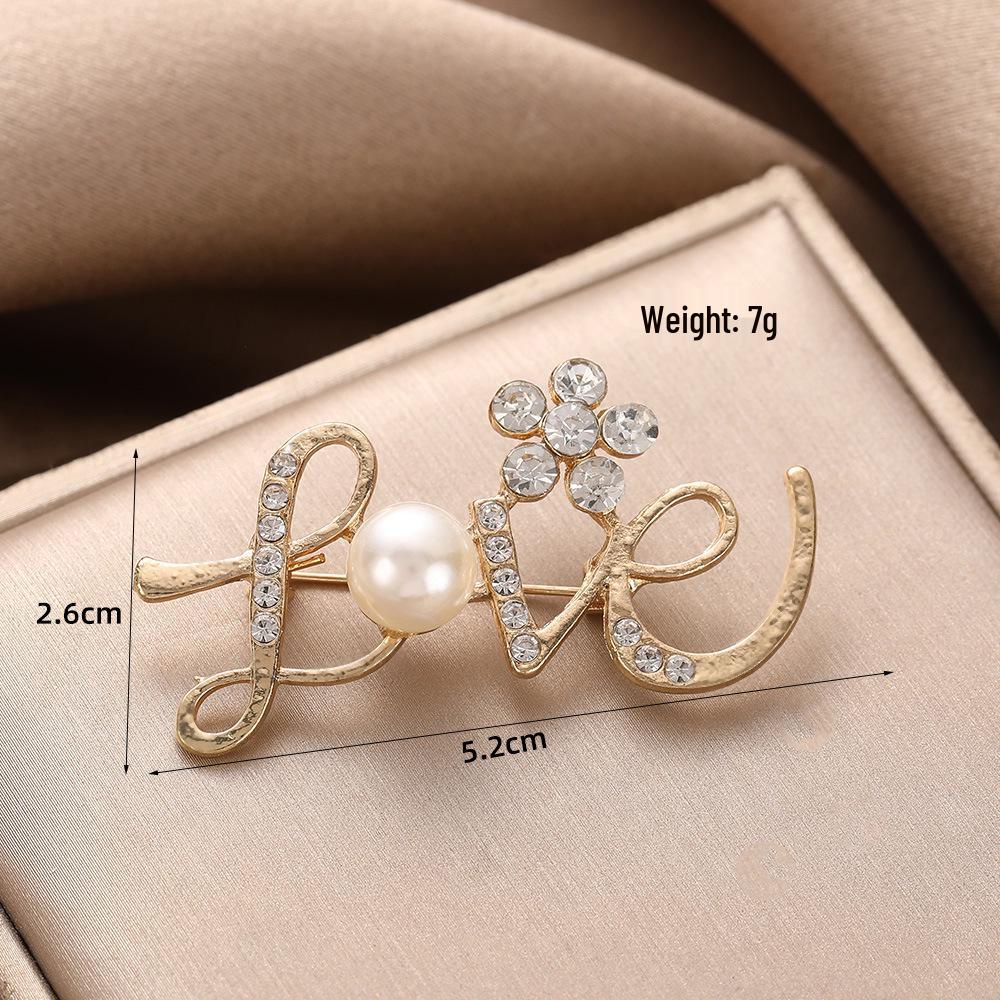 Fashion Queen Elegant Rhinestone Letter Brooch - Korean Style, Anti-Exposure, Simple Alloy Design