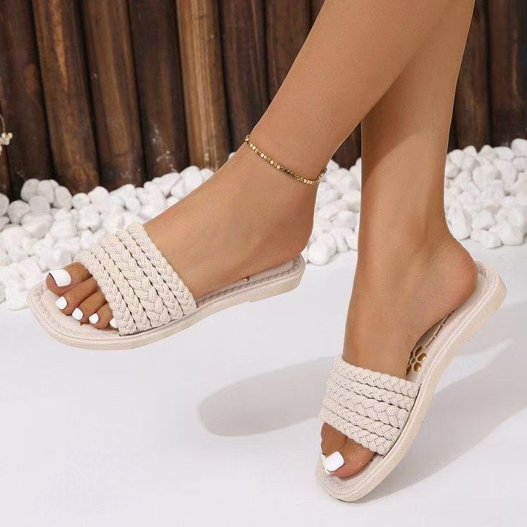 Fashion versatile flat-bottomed fairy wind slippers 2025 summer new Internet celebrity non-slip home cool slippers outside