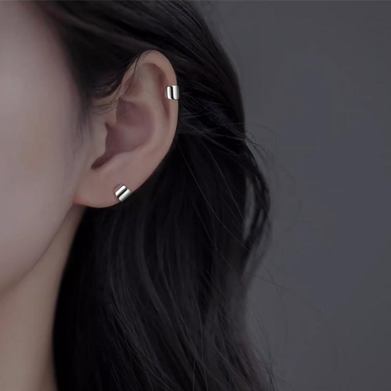 

2024 Trendy Women s Geometric Silver Stud Earrings - Summer Cartilage Niche