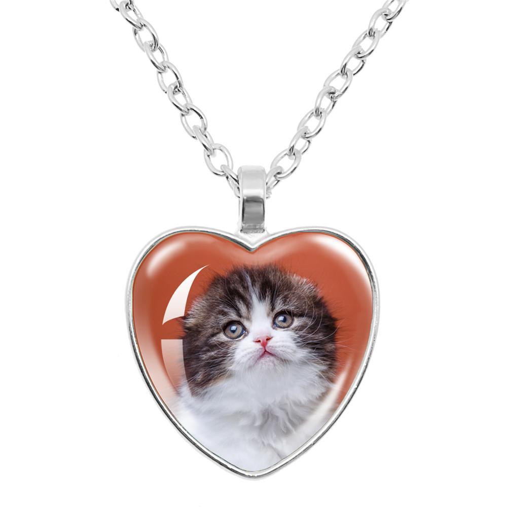 Fashion Accessories Cute Cats Patten Heart Shaped Glass Pendant Necklace Cute Animal Alloy Necklace Charms Jewelry Gifts