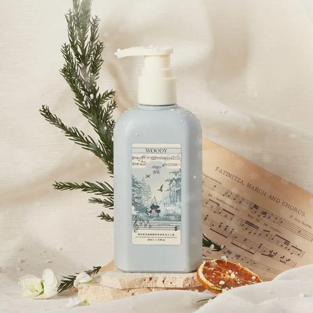 roopy - Poetic Series Woody Plant Essential Oil Fragrant Body Lotion - Floating Forest Floating Forest - 250ml