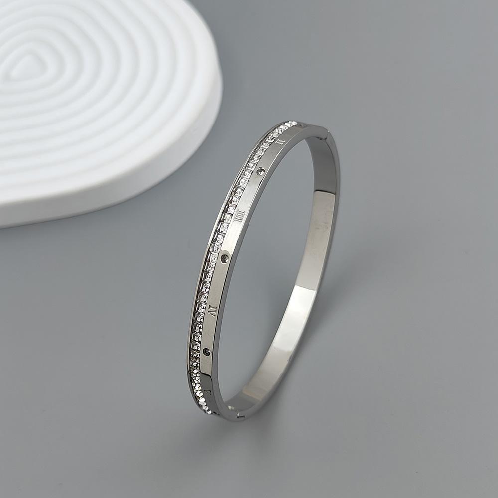Roman Numeral Zircon Stainless Steel Gold-plated Women s Bracelet, High Quality Waterproof Metal Bracelet, Party Jewelry серебряный