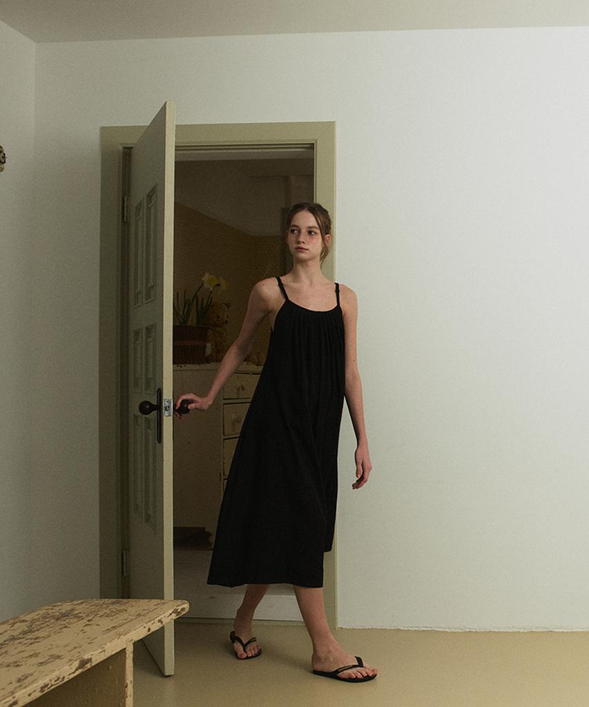 GREENBUTTER Embroidery Rayon Dress (Black)