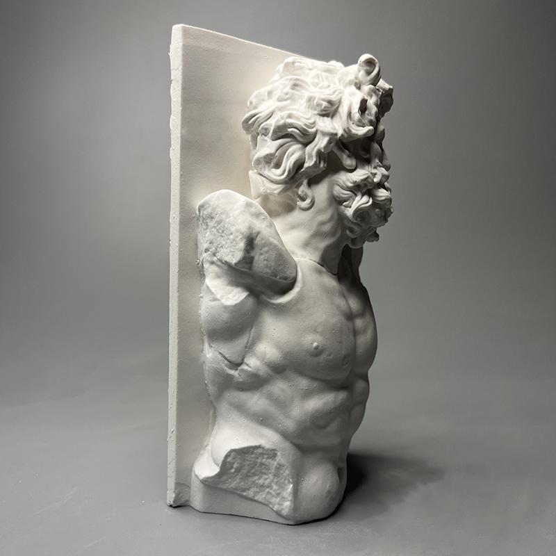 European Gypsum Figure Sculpture Vintage Muscular Male Statue Bookcase Ornament Philosophy Figure Interior Aesthetic Decoration