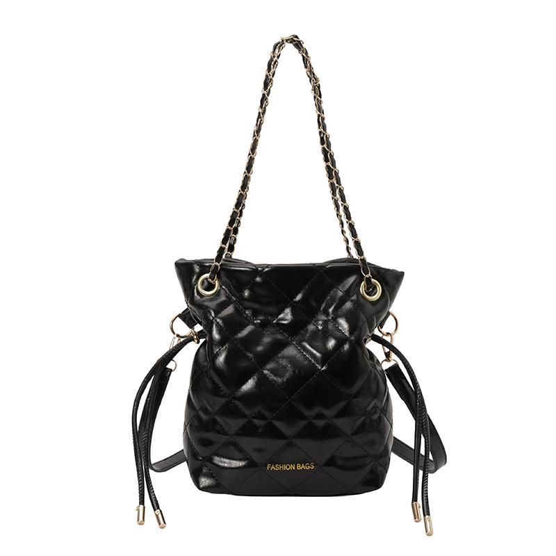 Versatile Women's Fashion Bucket Bag for Daily Commute and Office Use
