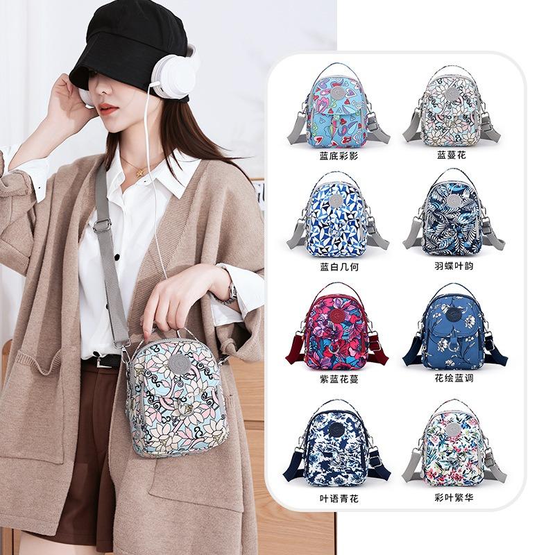 Winter new printed nylon cloth women's bag lightweight shoulder bag casual portable messenger change mobile phone bag