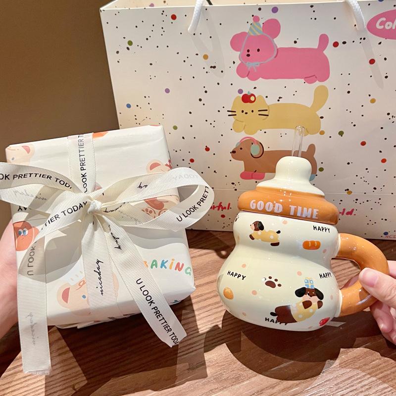 Niedlicher hochwertiger Wurstwelpen-Keramikbecher mit Deckel, Mädchen-Trinkhalmbecher, Geburtstagsgeschenk, Souvenir, Geschenkbox