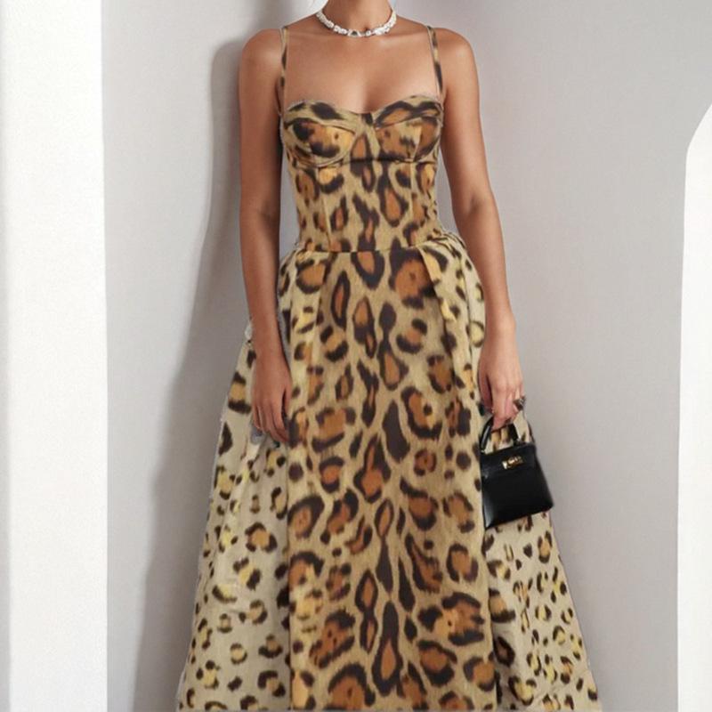 New Summer Models, European and American Women's Clothing, Sexy and Fashionable Leopard Print Suspender Waist A-word Dress