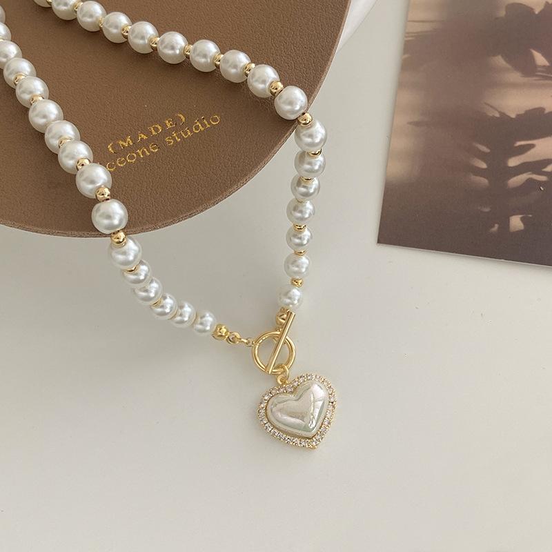 Sparkling Diamond Heart-shaped Pearl Necklace, Short Necklace, Trendy Beaded, Light Luxury and Niche Design Sense