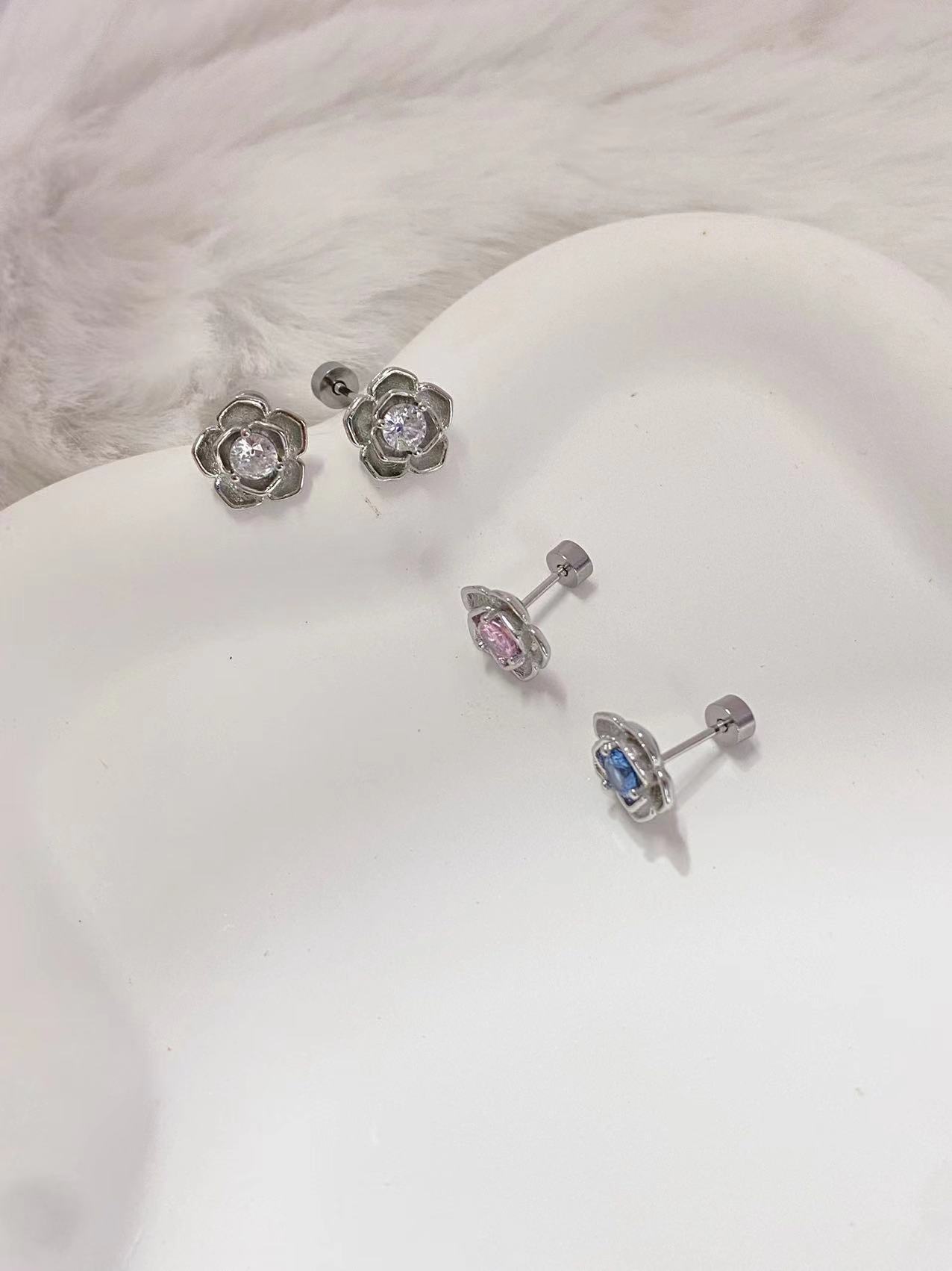 

Rose zircon earbone nails titanium steel women s new popular light luxury high-end earrings temperament ear jewelry