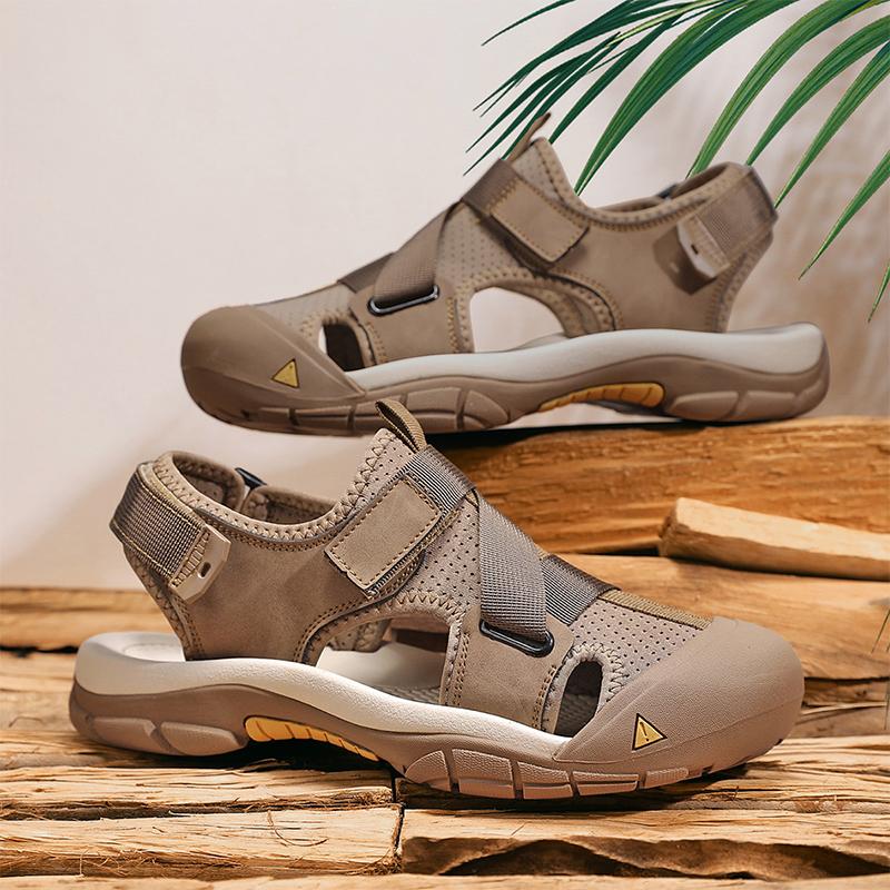 Summer Men Sandals Handmade Leather Hiking Outdoor Beach Shoes Fashion and Casual Sandals Men's Summer Shoes Sandals