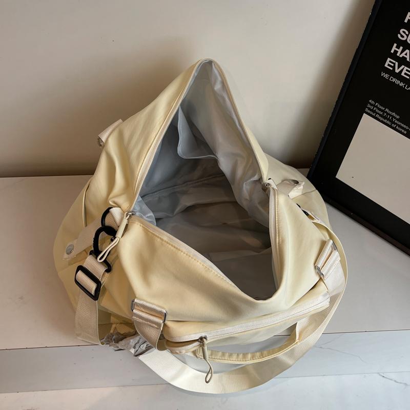 Large Capacity Short Distance Travel Bag Storage Bag Lightweight Sports Crossbody Fitness Bag