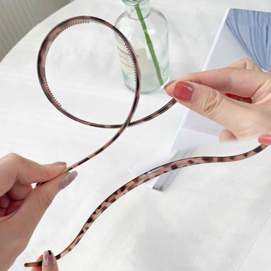 Headband Leopard Print Resin Headband with Anti-Slip Teeth Retro Tortoise Shell