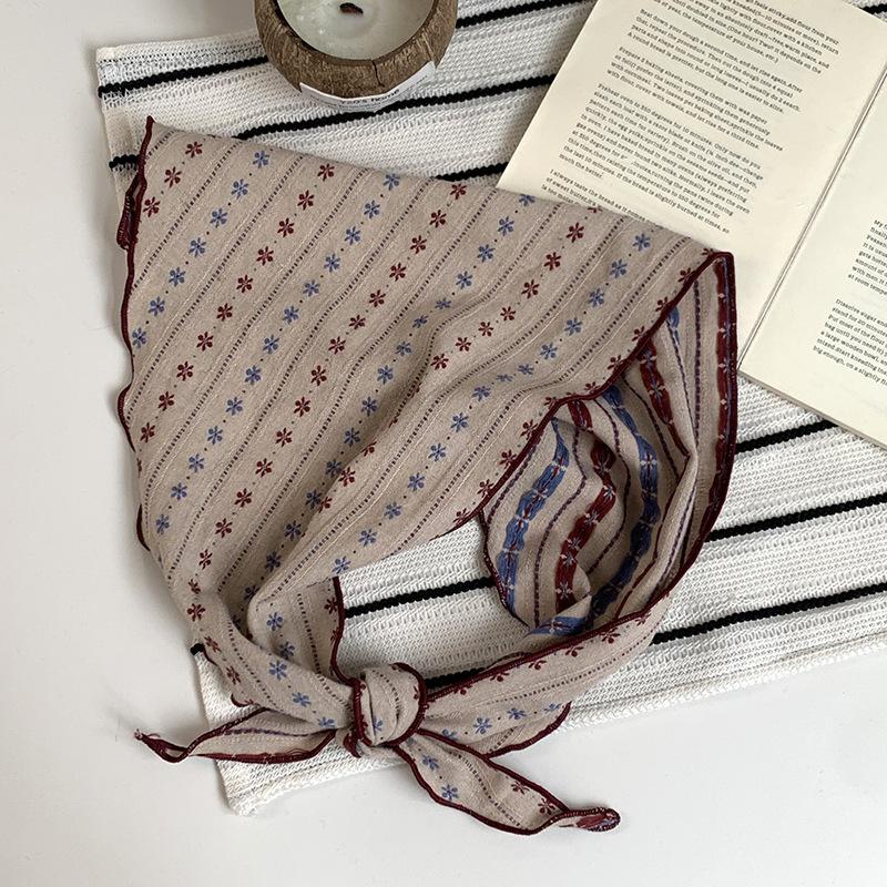 

Triangle scarf scarf women s retro literary and versatile scarf neck protection decorative triangle scarf headscarf small scarf silk scarf
