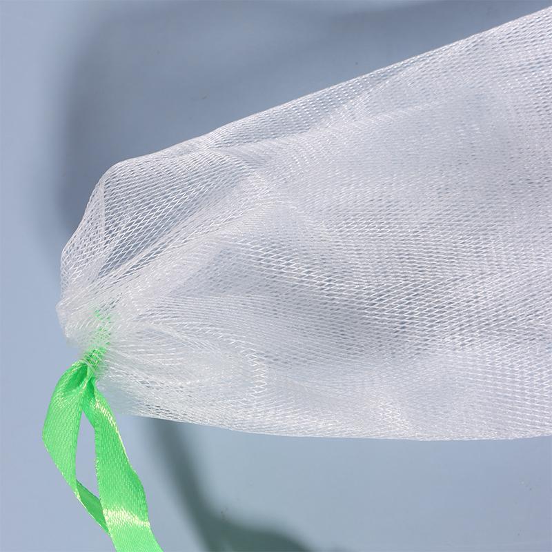10Pcs Random 9X15Cm Hangable Soap Bags Bath Shower Gel Cleanser Mesh Bags Body Soap Cleanser Bubble Net Bags Cleaning Tools
