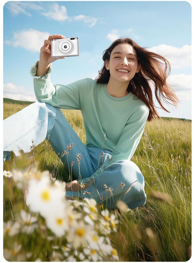 HD Retro CCD Flip Screen Digital Vlog Camera for Students