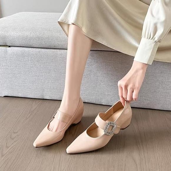 Fashion Buckle Latch Design Low Heel Shoes Women Shallow Mouth Comfort Shoes Relaxation Comfortable Women Shoes