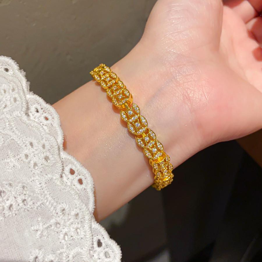 Copper Zircon Hand Chain With Geometric Design And Vintage Elegance For Female Wear