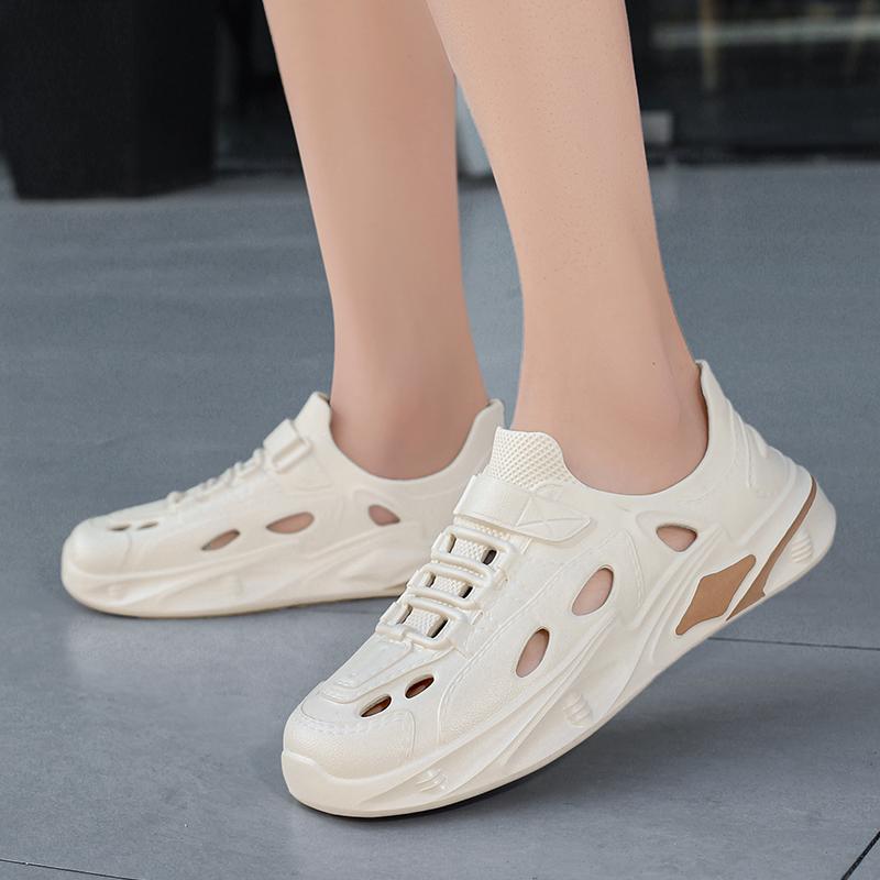 Men's Sandals New Large Size EVA Platform Slippers Men Hollow Out Fashion Casual Sneakers Men Sandals Beach Shoes Slides